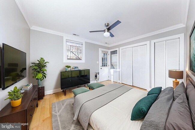 Building Photo - 300 Oklahoma Ave NE