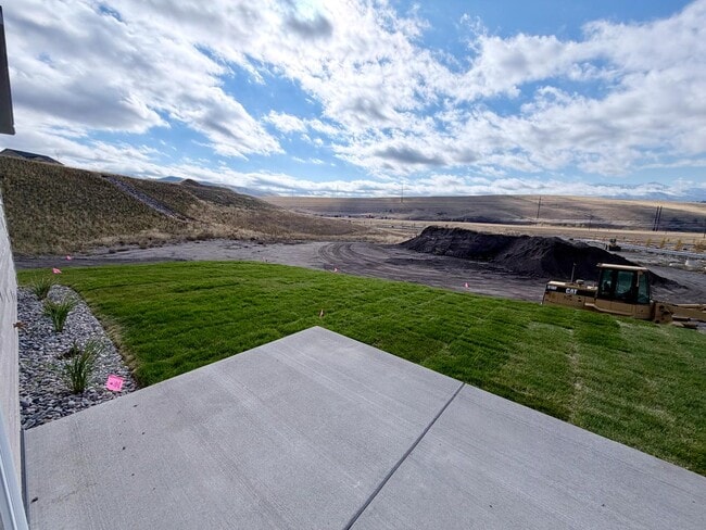 Building Photo - 7212 Shaver Dr