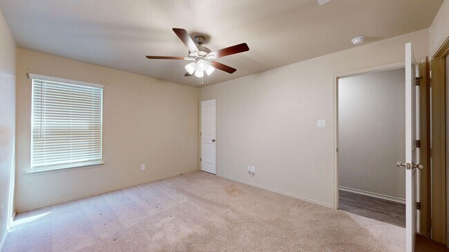 Building Photo - 2 WEEKS FREE RENT IN A GORGEOUS DUPLEX IN COPPERAS COVE!