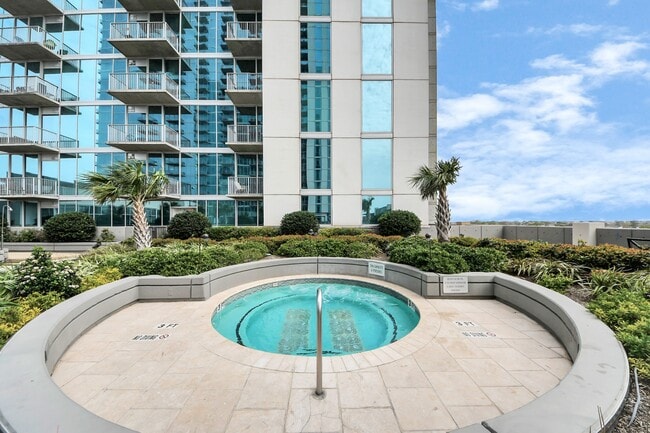 Building Photo - 5925 Almeda Rd