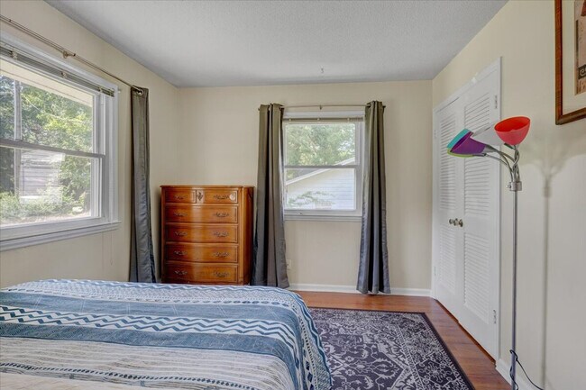 Building Photo - 102A White Oak Dr