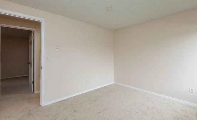 Building Photo - 2 Bedroom 1.75 Bath Condo in Lynnwood