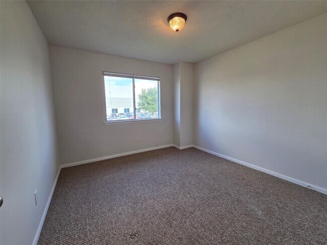 Building Photo - 10903 Windfern Lakes St