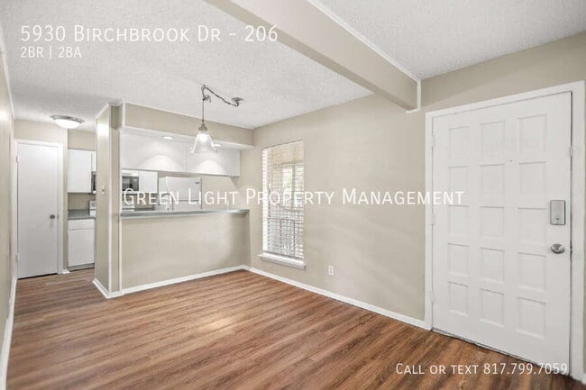Building Photo - 5930 Birchbrook Dr