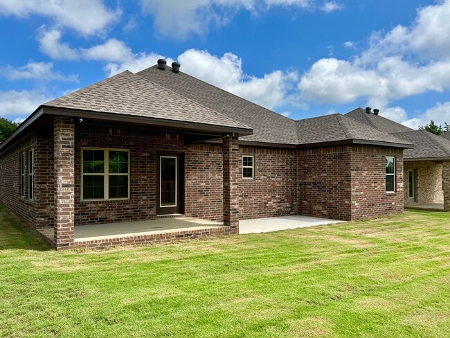 Building Photo - FOR Rent – 3 Bedroom, 2 Bath!