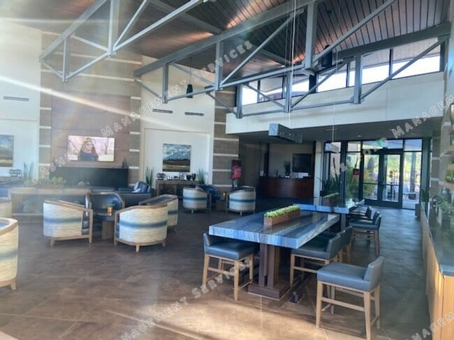 Building Photo - Beautiful 3-Bedroom Home in Sky Crossing w...