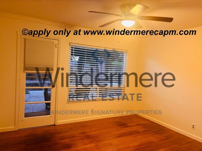 Building Photo - Charming 3 Bedroom Home with Bonus Room & ...