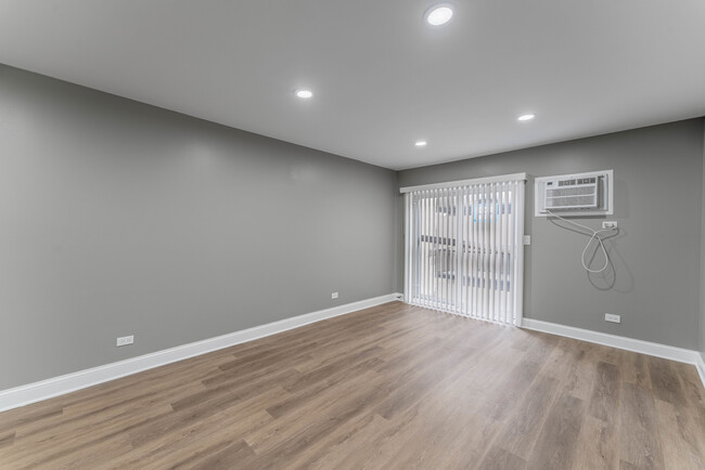 Building Photo - 314 Lathrop Ave