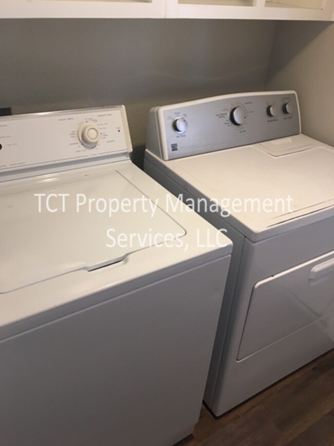 Building Photo - 3 Bed/ 2 Bath in Dobson Ranch