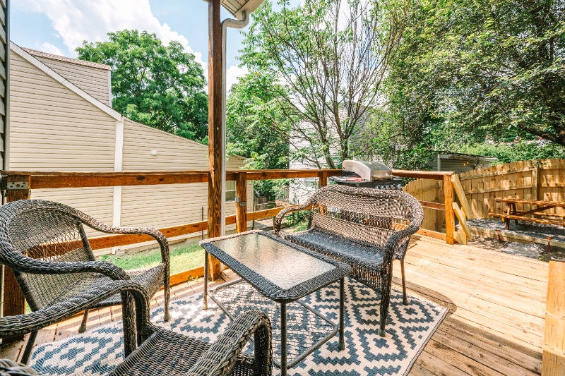 Building Photo - 5 Cemetery St