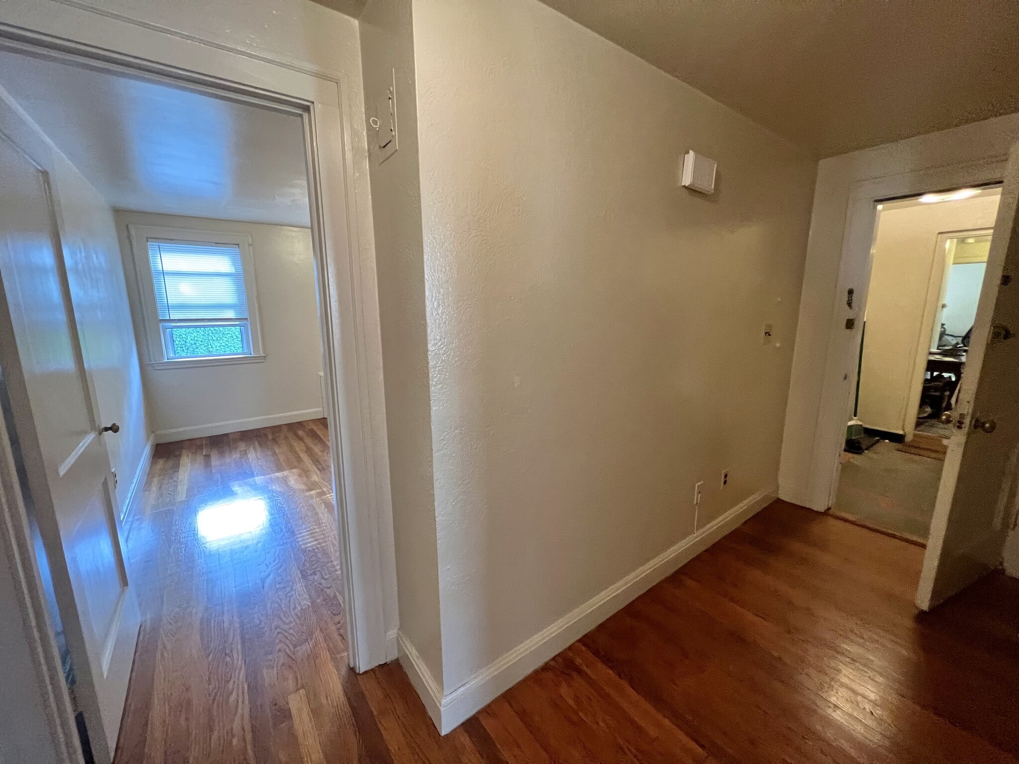 Building Photo - 75 Fuller St