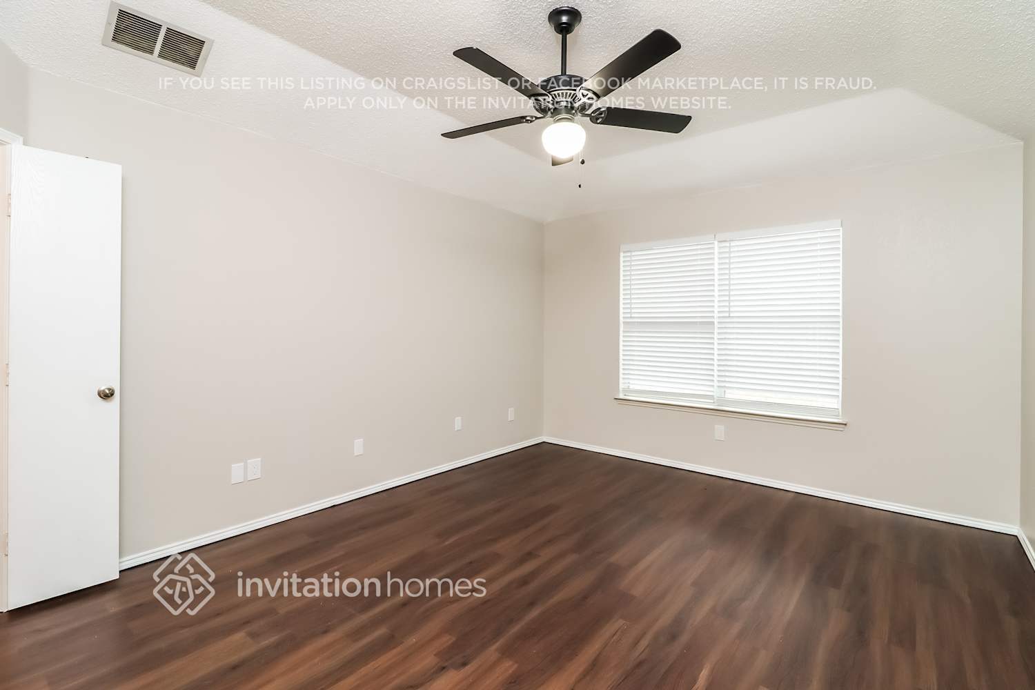 Building Photo - 944 Carlin Ln