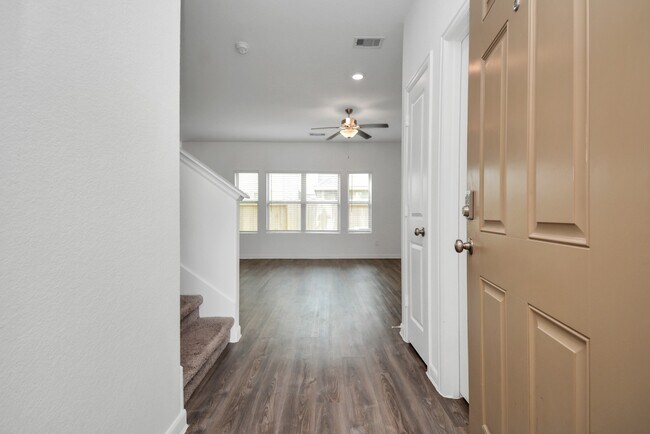 Building Photo - 15851 Bremore Dr