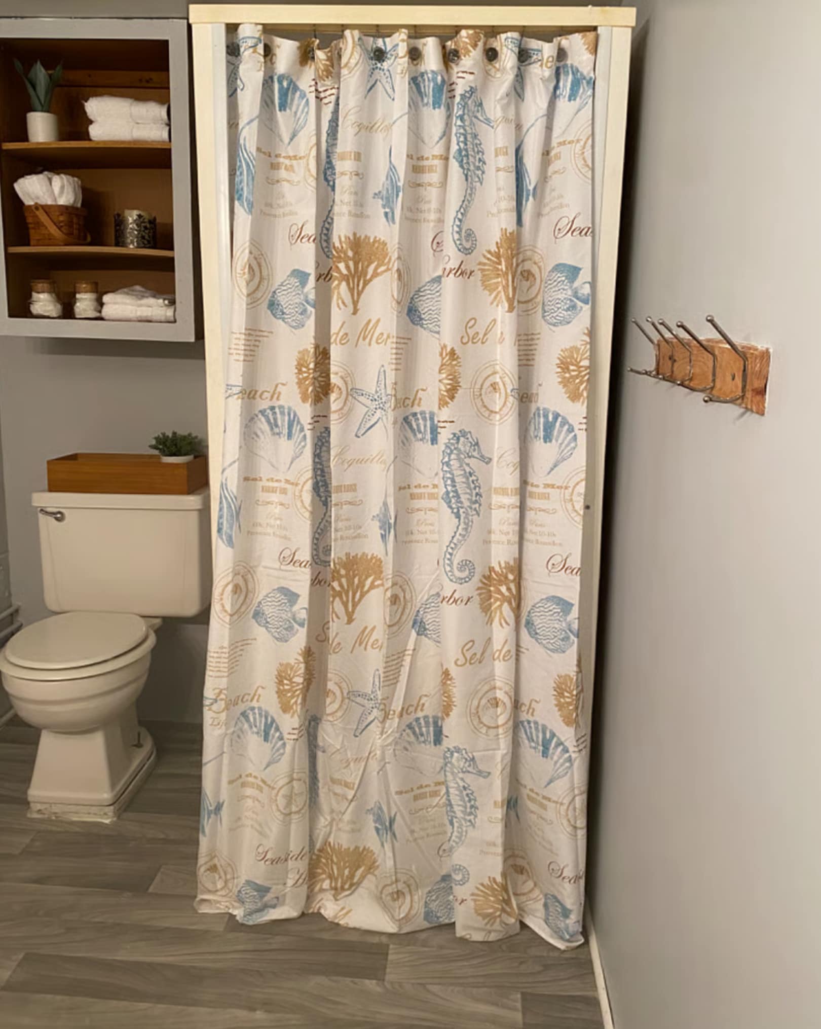 Building Photo - 1420 3rd Ave