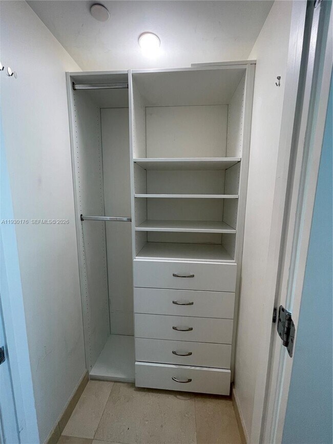 Building Photo - 17001 Collins Ave