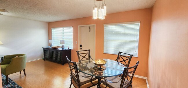 Building Photo - Coming Soon! Beautifully furnished 1 bedroom 1.5 bath condo