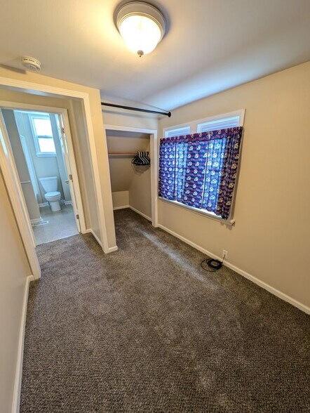 Building Photo - 109 Goethe St