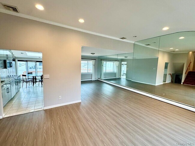 Building Photo - 27 Fortune Ln