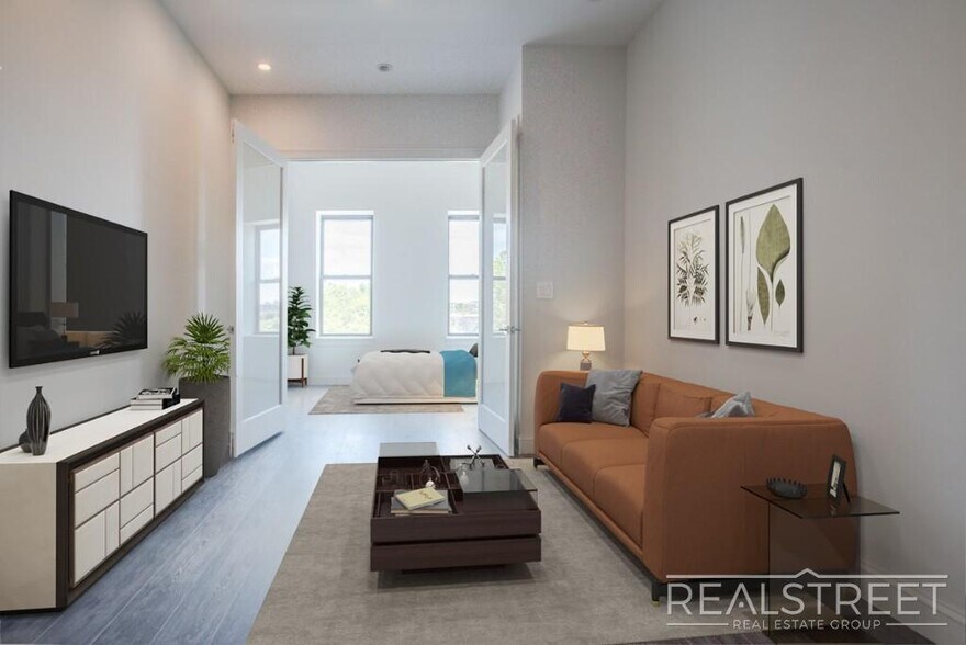 Building Photo - Super Bright 2 BED in Bed Stuy!