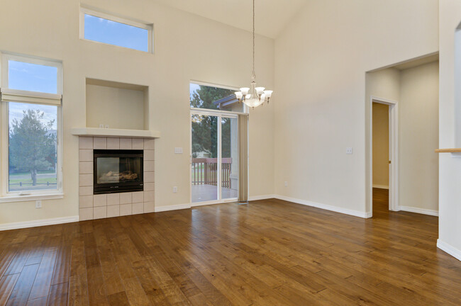 Tons of Windows Allow for a Flood of Natural Light! - 2162 Alpine Shadows Vw