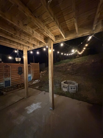 Building Photo - 3411 Cedarcrest Cir