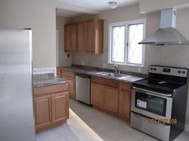 Building Photo - 4 Wilson Ave