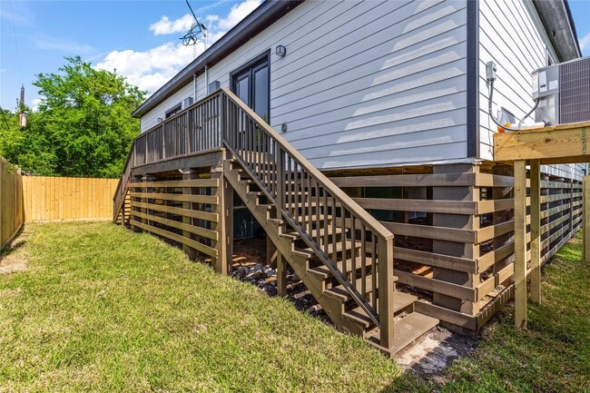 Building Photo - 5107 Groveton St