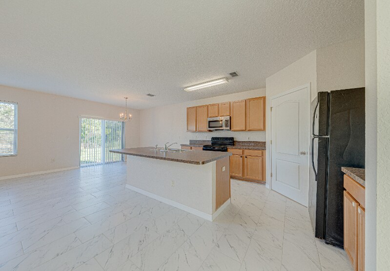 Building Photo - 16647 Broadford Ln