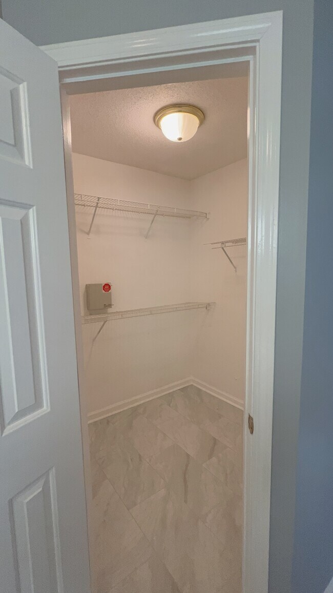 Building Photo - 9241 Speerberry Ln