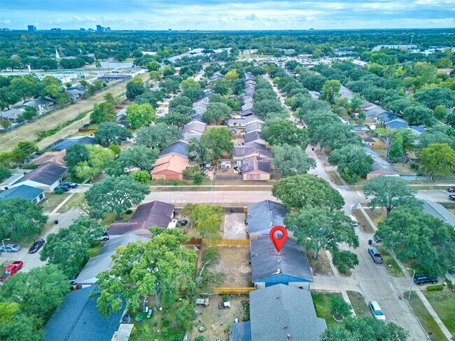 Building Photo - 4406 Kacee Dr