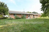 Building Photo - 530 Laurel St