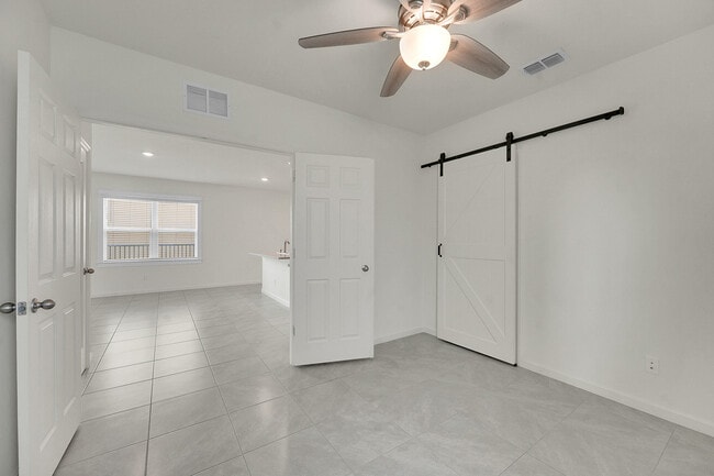 Building Photo - 10692 SW Vasari Way