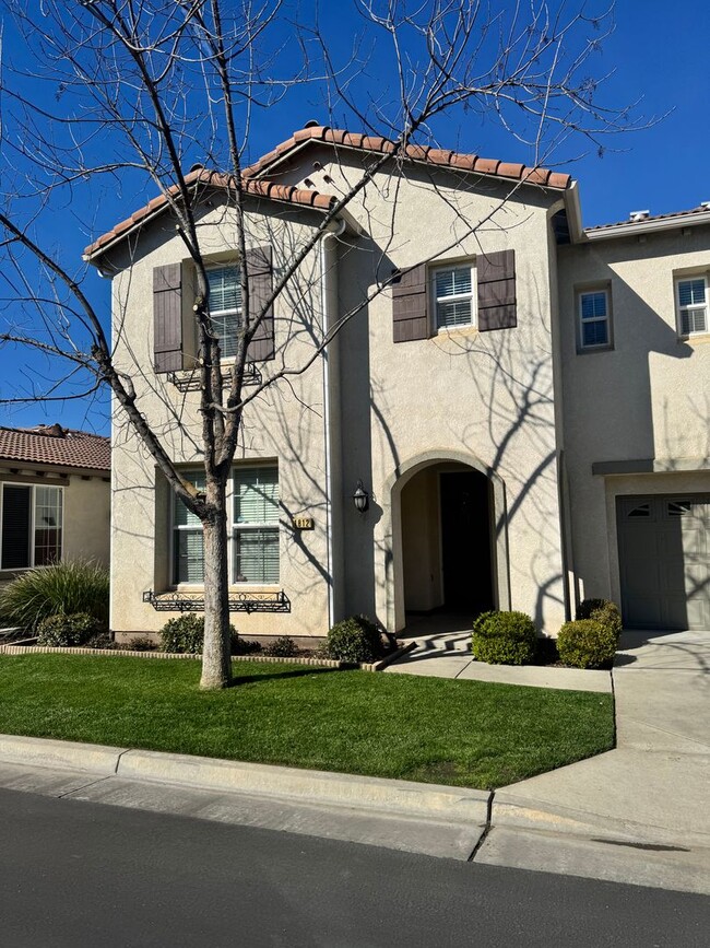 Building Photo - MOVE IN READY!! 3 BEDROOM 2 1/2 BATH HOME FOR RENT IN VILLAS AT COPPER VALLEY