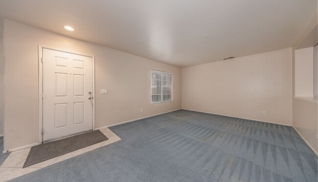 Building Photo - Spacious Home with Loft and Big Backyard