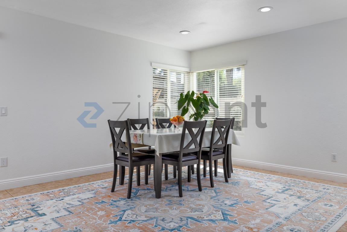 Building Photo - 28207 Ajilwood Ct