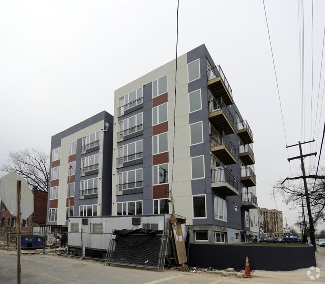 Building Photo - The Violet