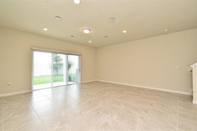 Building Photo - 3101 Emerald Acrs Ln