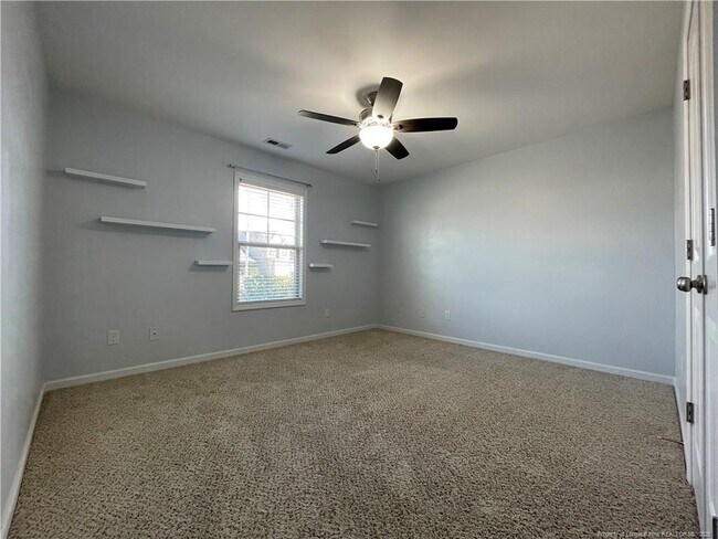 Building Photo - 152 Ladden Ln