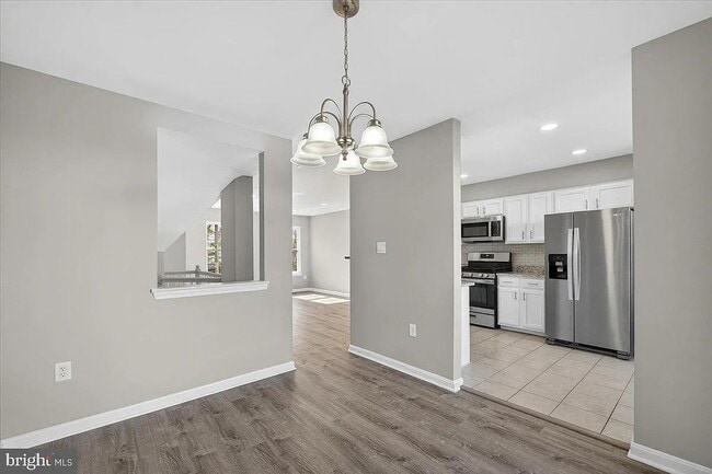 Building Photo - 22989 Whitehall Terrace