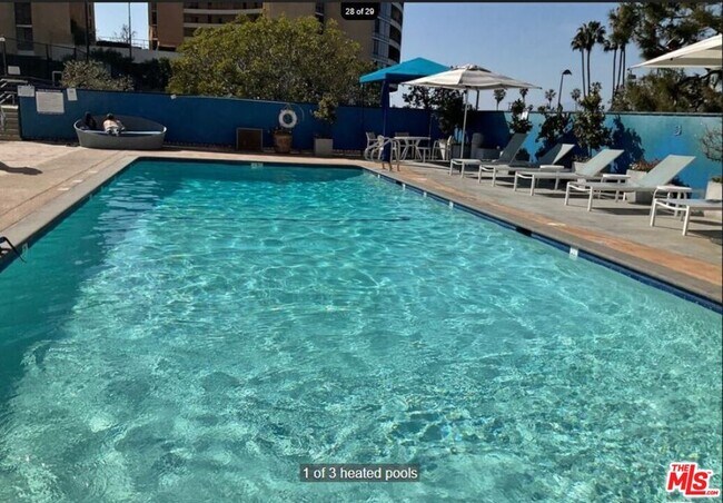 Building Photo - 4265 Marina City Dr