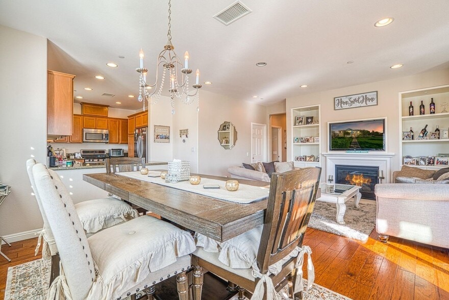 Building Photo - 715 Garonne St