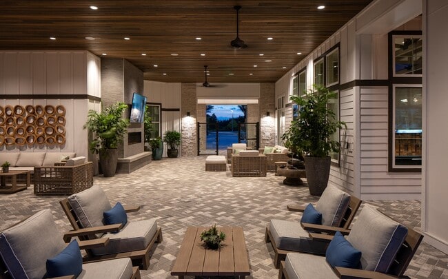 Building Photo - Bainbridge Sunlake