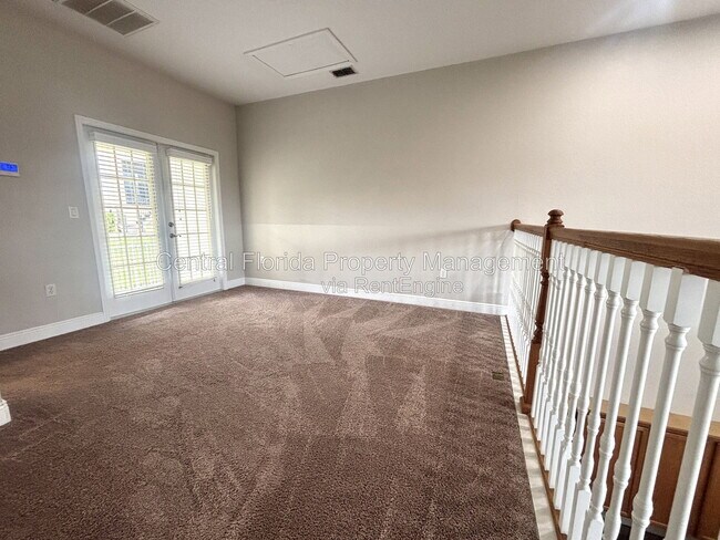 Building Photo - 13220 Fountainbleau Dr