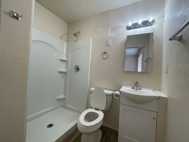 Building Photo - 4542 E Southern Ave