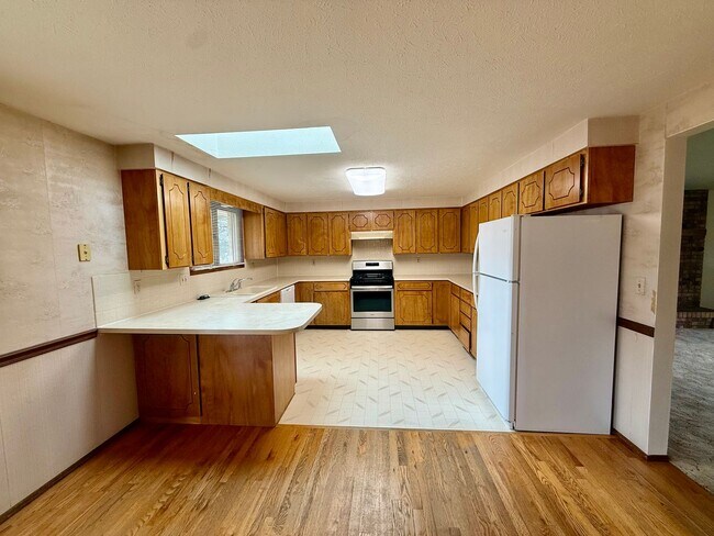 Building Photo - 4808 N Franklin Ave