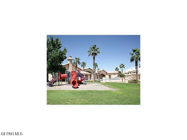 Building Photo - 3628 Grand Bahamas Dr