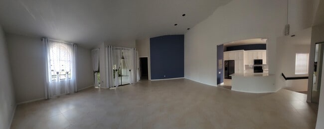 Building Photo - 5299 Europa Dr