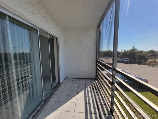 Building Photo - 3700 NW 21st St