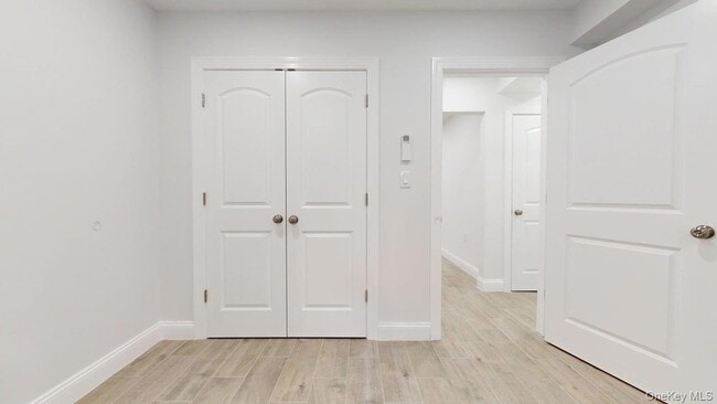 Building Photo - 72-17 66th Pl