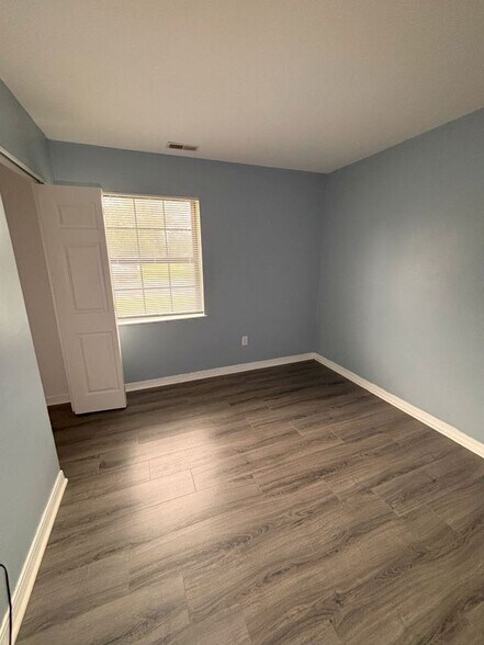 Building Photo - 96 Tecumseh Trail